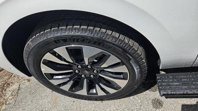 new 2025 Ford Expedition car, priced at $81,135