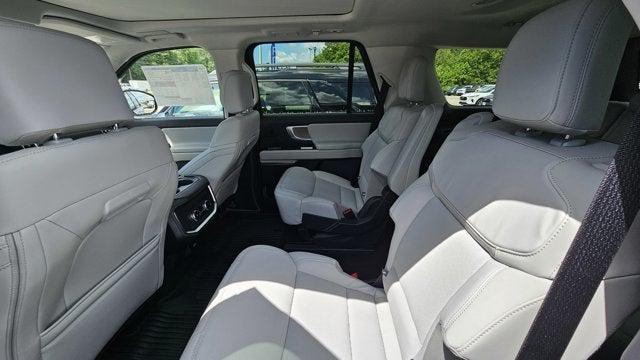 new 2025 Ford Expedition car, priced at $81,135
