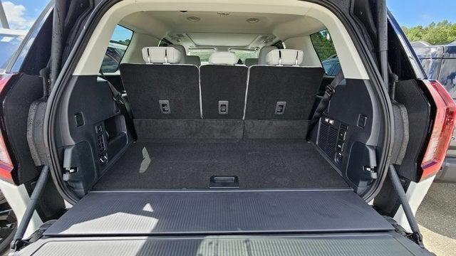 new 2025 Ford Expedition car, priced at $81,135