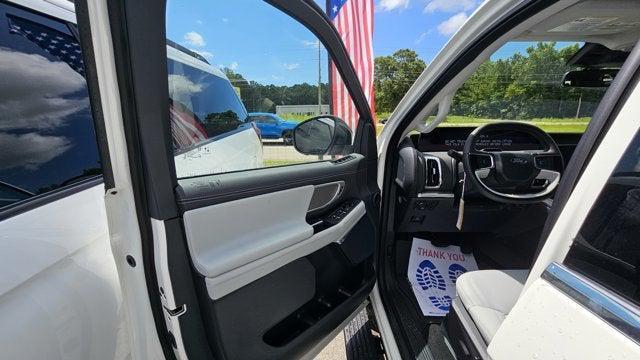 new 2025 Ford Expedition car, priced at $81,135