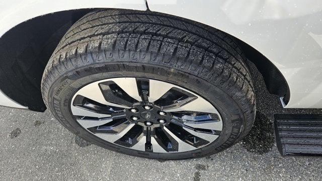 new 2025 Ford Expedition car, priced at $81,135