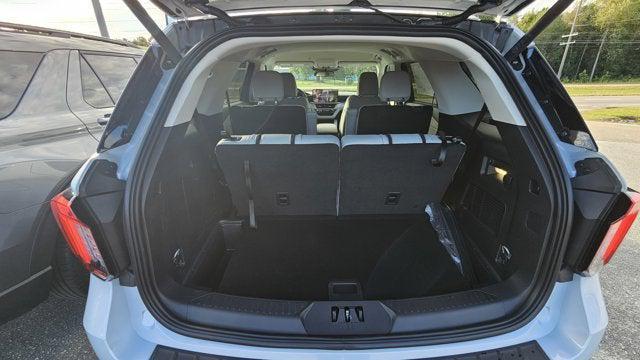 new 2025 Ford Explorer car, priced at $44,165