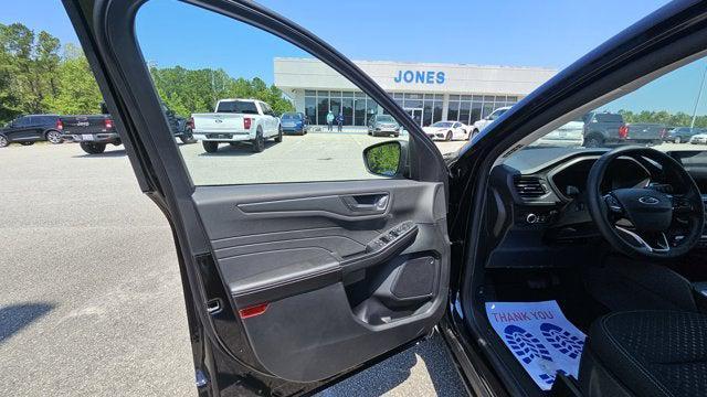new 2025 Ford Escape car, priced at $33,000