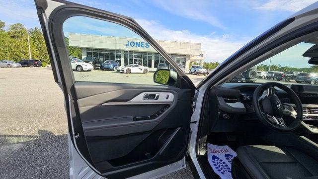 new 2025 Ford Explorer car, priced at $44,165