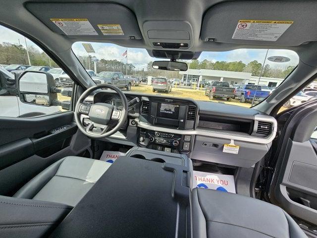 new 2025 Ford F-250 car, priced at $62,325