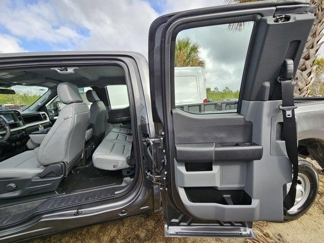 new 2025 Ford F-250 car, priced at $62,325