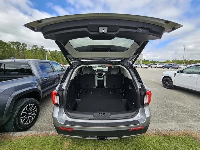 new 2025 Ford Explorer car, priced at $43,710