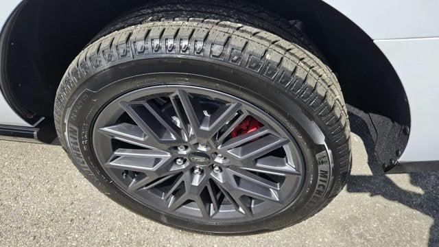 new 2025 Ford Expedition car, priced at $86,210