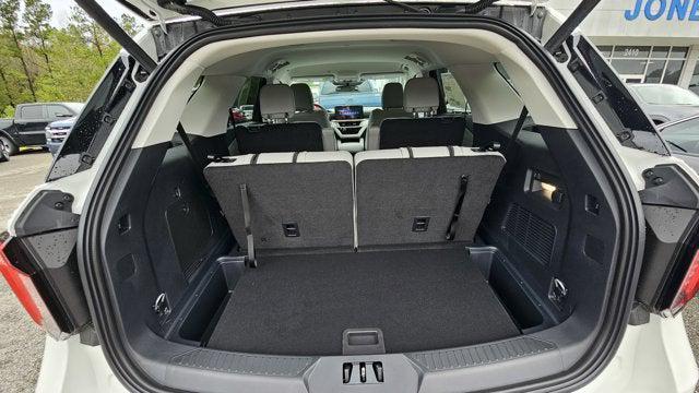 new 2025 Ford Explorer car, priced at $44,960