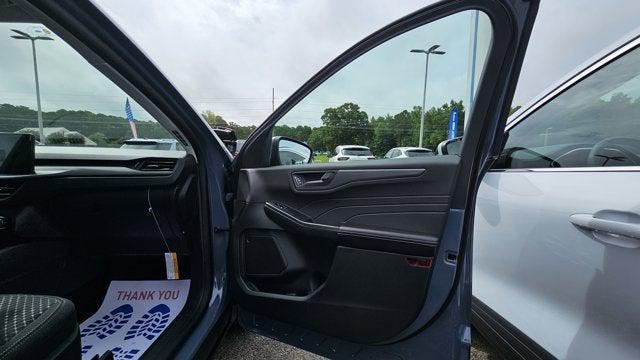 new 2025 Ford Escape car, priced at $33,495