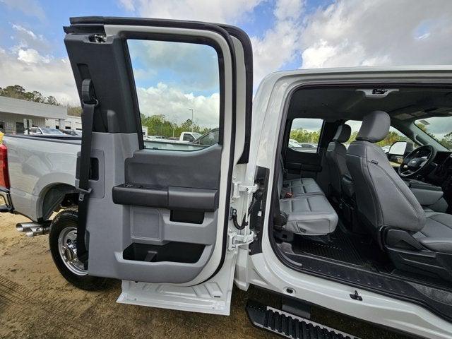 new 2025 Ford F-250 car, priced at $65,070