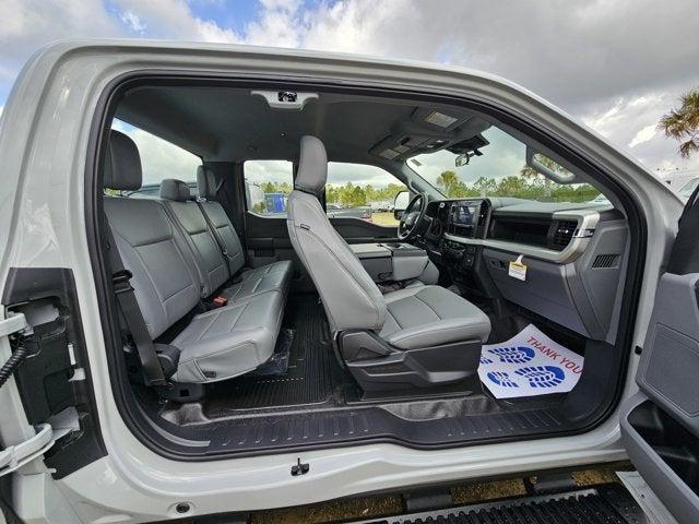 new 2025 Ford F-250 car, priced at $65,070
