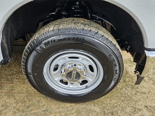 new 2025 Ford F-250 car, priced at $65,070