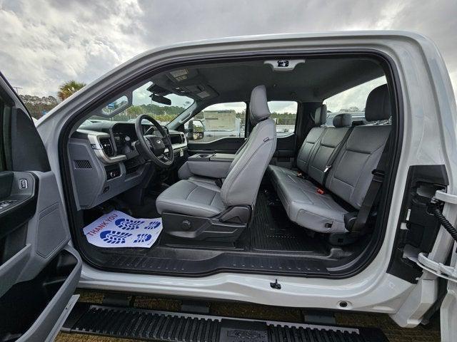 new 2025 Ford F-250 car, priced at $65,070
