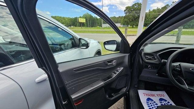 new 2025 Ford Escape car, priced at $28,140