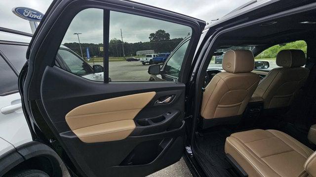 used 2023 Chevrolet Traverse car, priced at $38,999