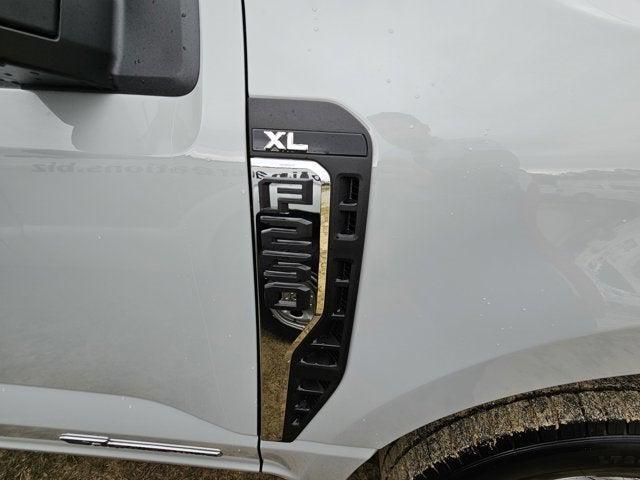new 2025 Ford F-250 car, priced at $58,925