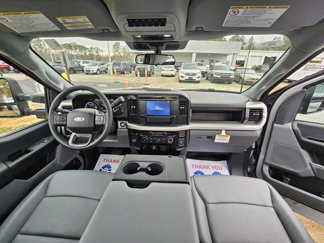 new 2025 Ford F-250 car, priced at $58,925