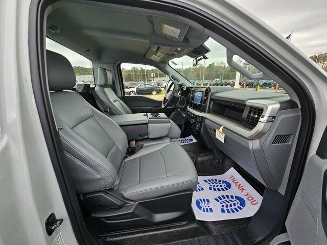 new 2025 Ford F-250 car, priced at $58,925