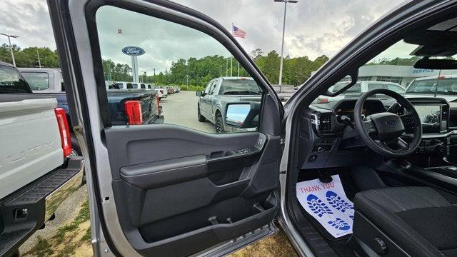 new 2025 Ford F-150 car, priced at $45,295