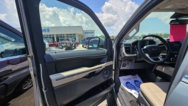 new 2024 Ford Expedition car, priced at $61,615