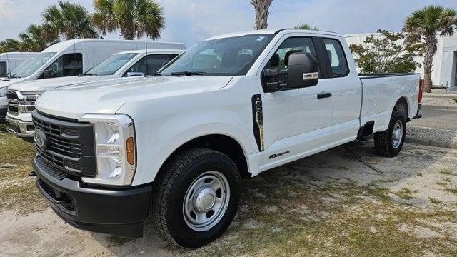 new 2025 Ford F-350 car, priced at $62,180