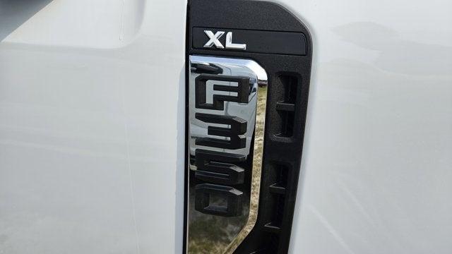 new 2025 Ford F-350 car, priced at $62,180