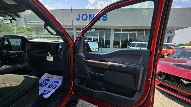 new 2025 Ford F-150 car, priced at $49,043