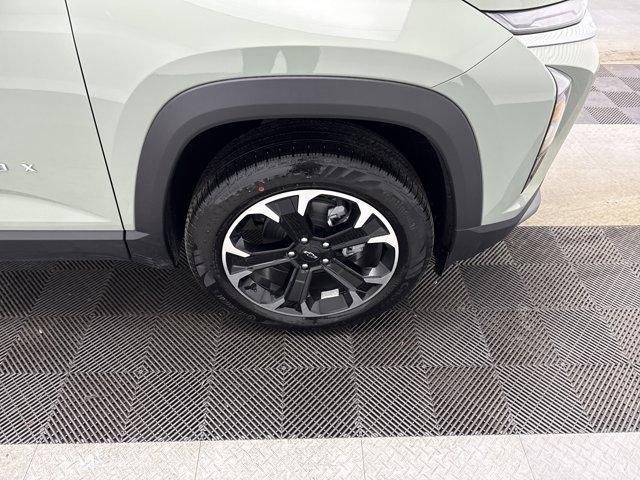 new 2025 Chevrolet Equinox car, priced at $33,090