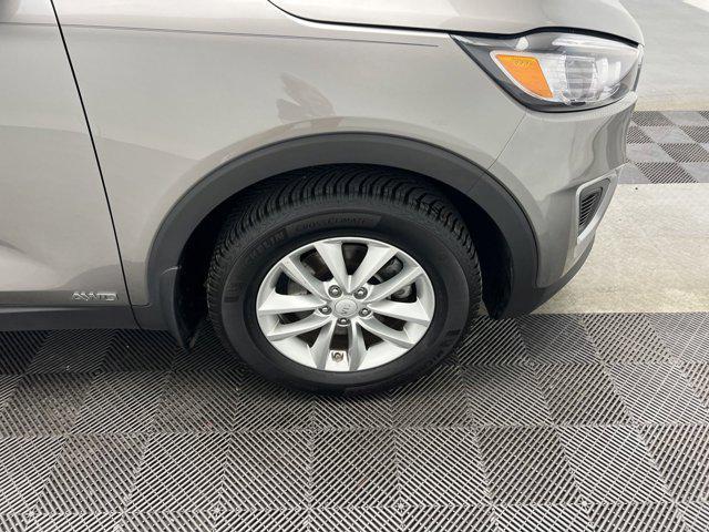 used 2018 Kia Sorento car, priced at $13,998