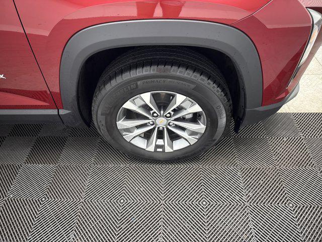 used 2025 Chevrolet Equinox car, priced at $34,999
