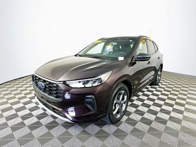 used 2023 Ford Escape car, priced at $25,494