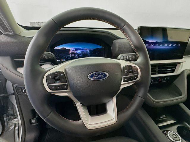 new 2025 Ford Explorer car, priced at $47,815