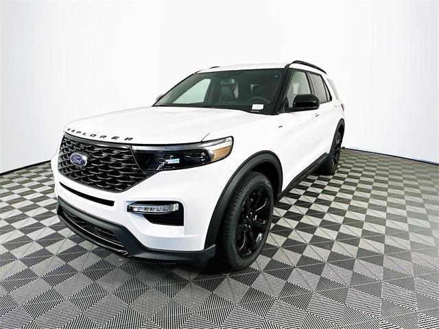 new 2024 Ford Explorer car, priced at $50,960