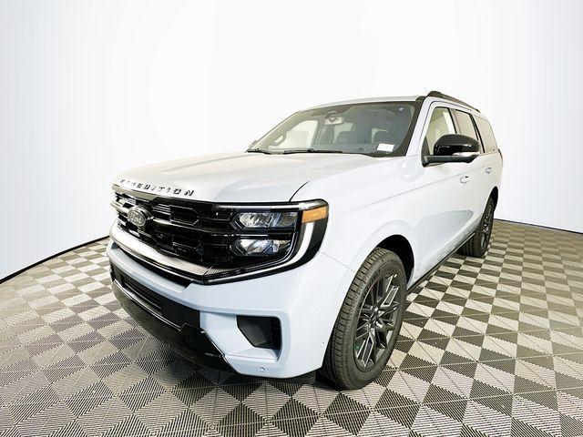 new 2025 Ford Expedition car, priced at $78,427