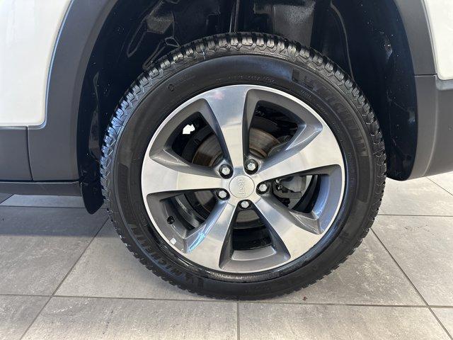 used 2019 Jeep Cherokee car, priced at $9,500