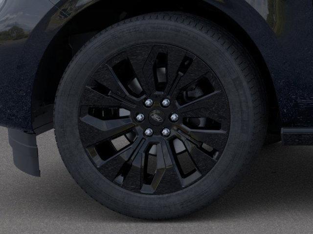 new 2025 Ford Expedition car, priced at $78,500