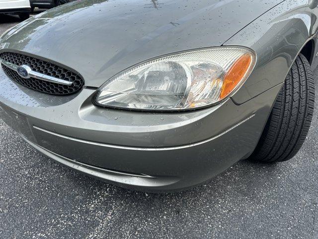used 2002 Ford Taurus car, priced at $6,000