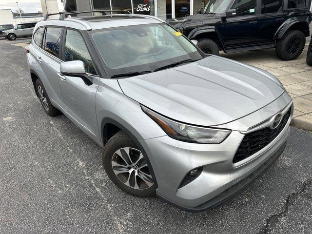 used 2023 Toyota Highlander car, priced at $41,000