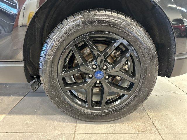 used 2022 Ford Edge car, priced at $25,000