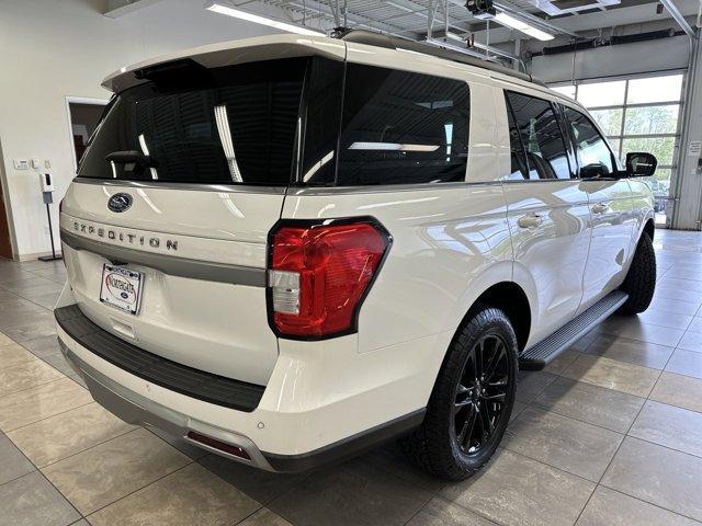 new 2024 Ford Expedition car, priced at $60,999