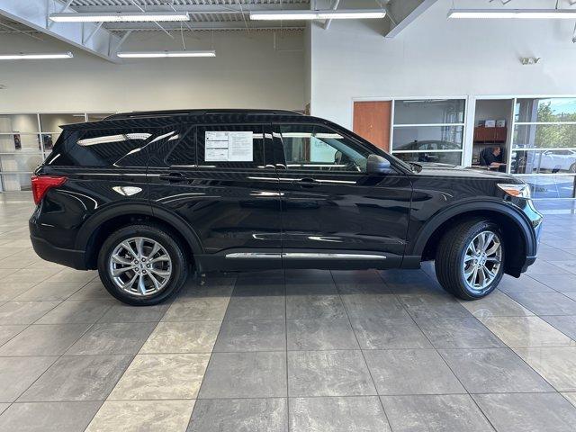used 2022 Ford Explorer car, priced at $35,000