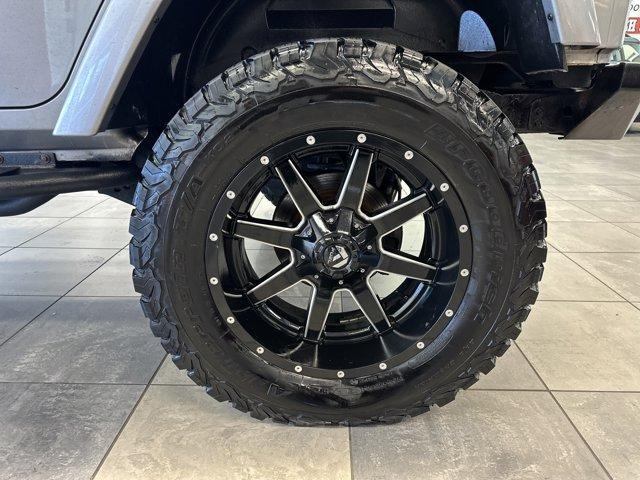 used 2013 Jeep Wrangler Unlimited car, priced at $16,500