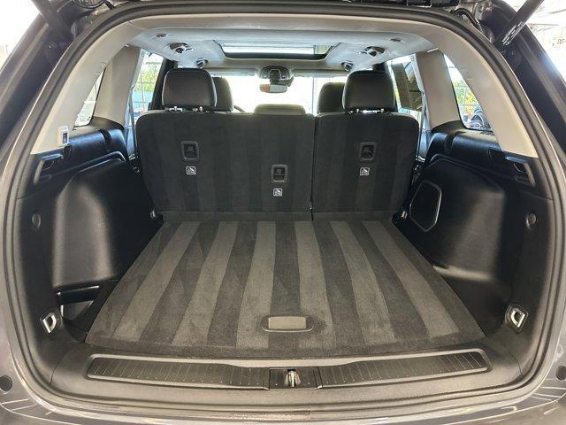 used 2022 Jeep Grand Cherokee car, priced at $28,500