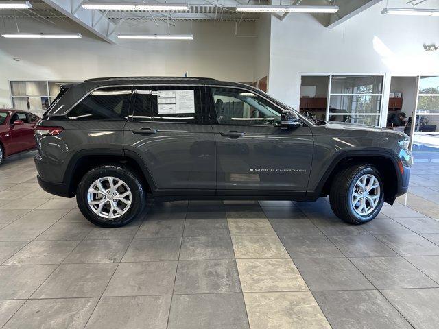 used 2022 Jeep Grand Cherokee car, priced at $28,500