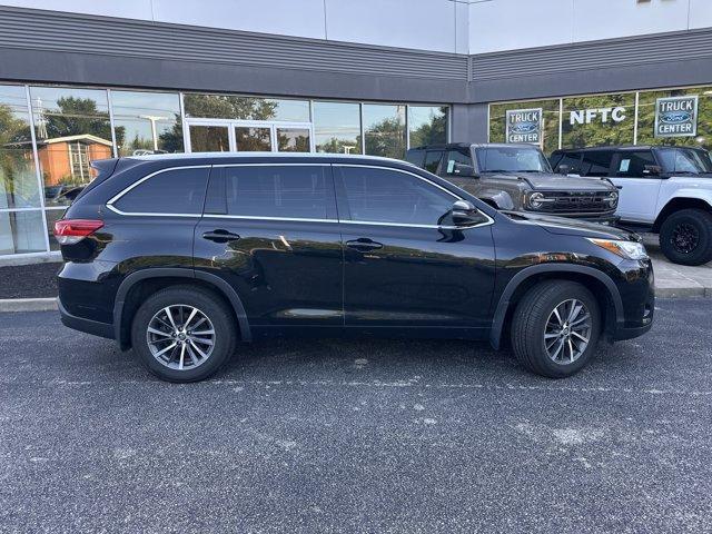 used 2018 Toyota Highlander car, priced at $22,500