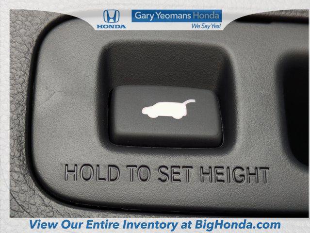 new 2026 Honda CR-V Hybrid car, priced at $40,195