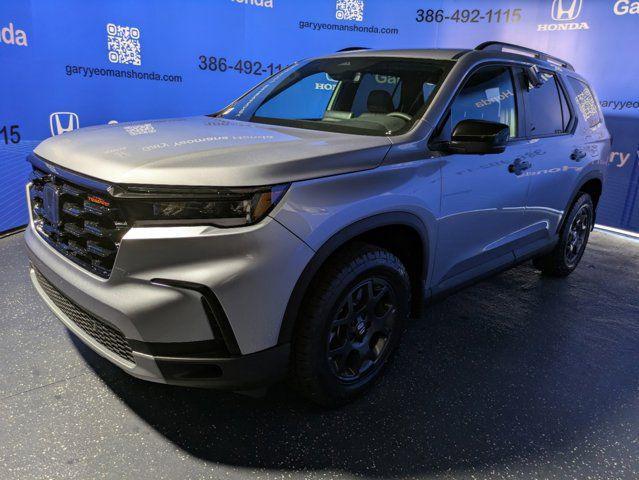 new 2025 Honda Pilot car, priced at $49,833