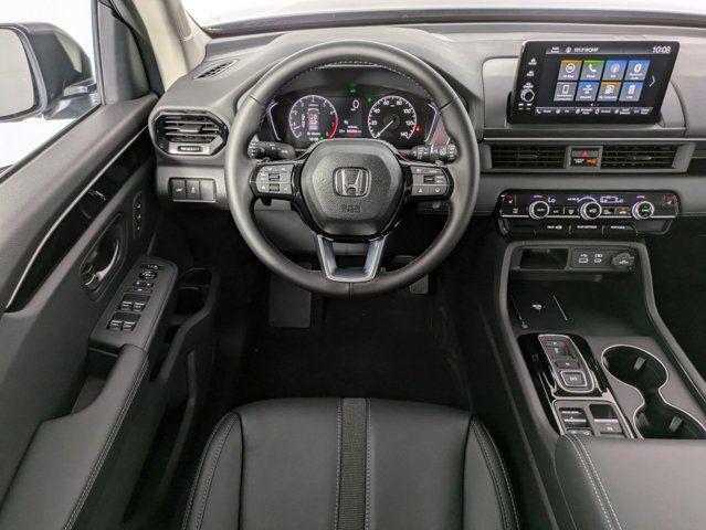 new 2025 Honda Pilot car, priced at $45,054