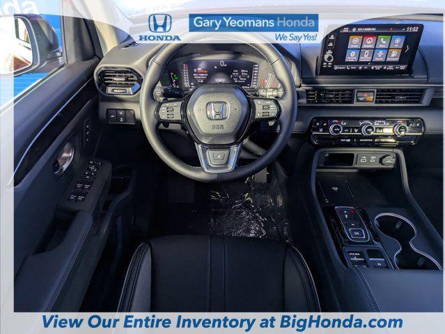 new 2025 Honda Pilot car, priced at $54,985